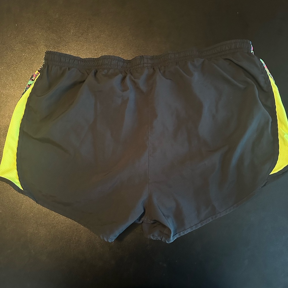Nike Women's Black and Yellow Athletic Shorts